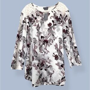 🆕 Van Huesen Floral Blouse